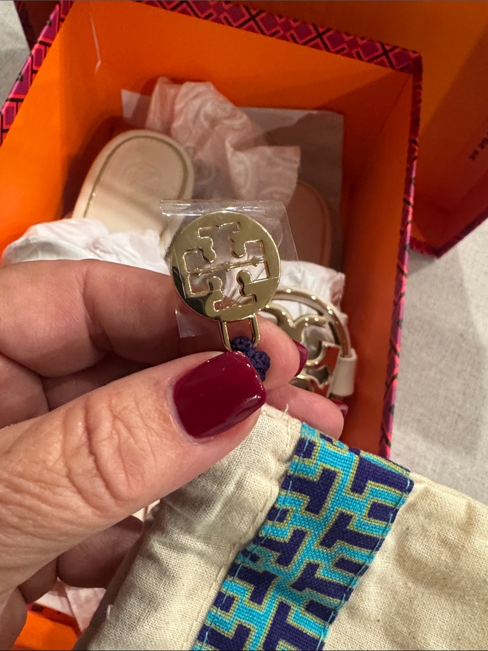 Tory Burch Bleach Metal Miller Calf Leather Sandals Size 6 with box and dust bag - Picture 9 of 10